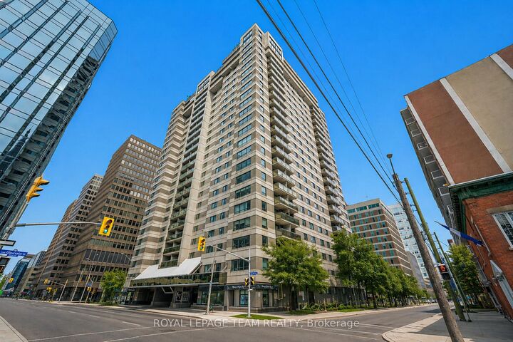 Property Photo:  199 Kent Street 1705  ON K2P 2K8 