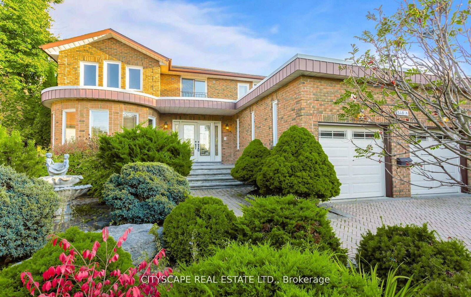 Property Photo: 1548A Carolyn Road Bsmt ON L5M 2E1