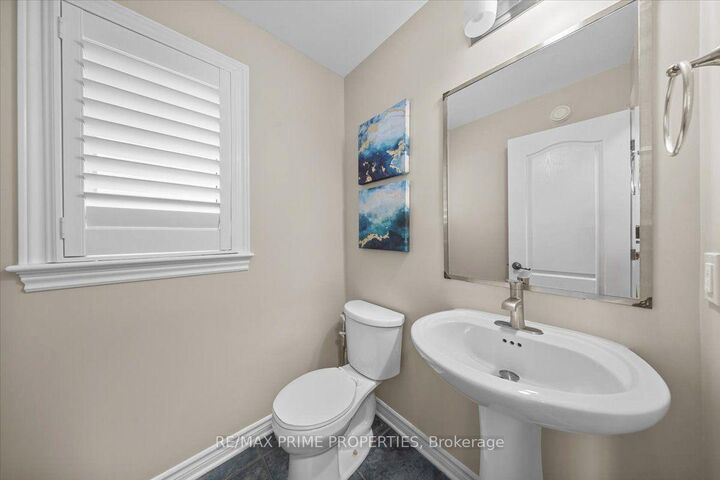 Property Photo: 816 Azure Street ON K4A 0T7