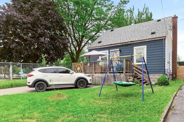 Property Photo: 1 Mahony Avenue ON L8H 3C3