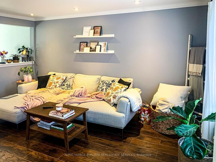 Property Photo: 1 Mahony Avenue ON L8H 3C3