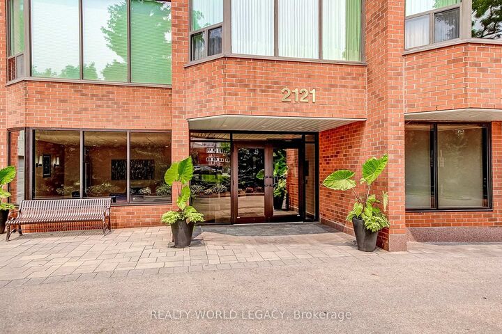 Property Photo: 2121 Lakeshore Road 501 ON L7R 1C9