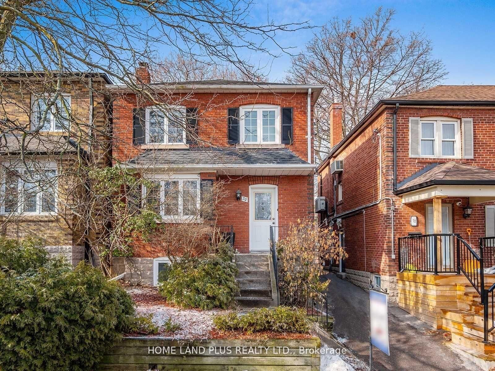 Photo de la propriété:  70 Mann Avenue  ON M4S 2Y3 