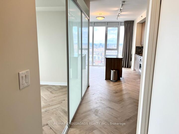 Property Photo: 426 University Avenue 3803 ON M5G 1S9