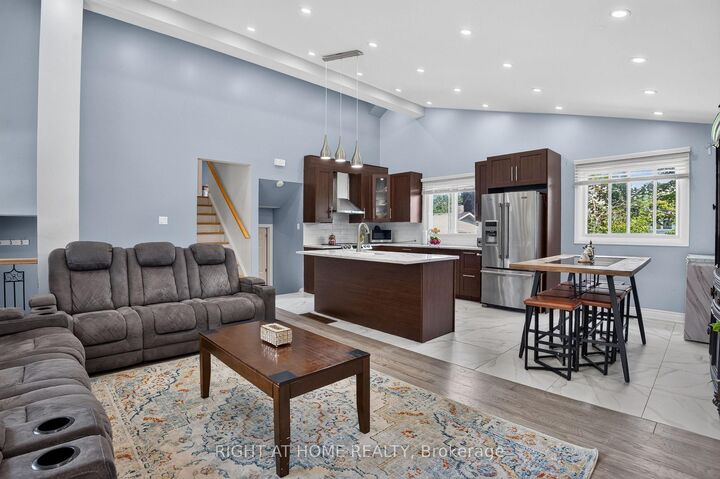 Property Photo: 1385 Chartrand Avenue ON K1E 1H9