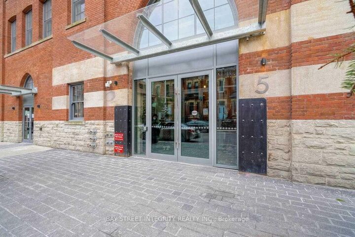 Property Photo: 5 St. Joseph Street 1203 ON M4Y 0B6
