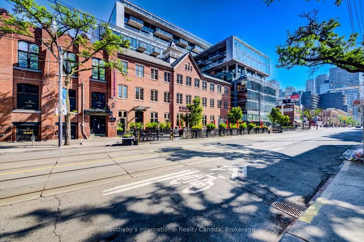 Property Photo: 560 King Street W 708 ON M5V 1M3