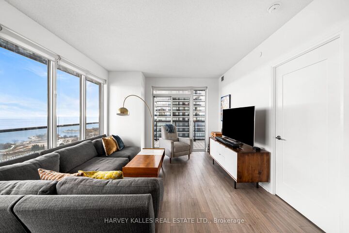 Property Photo: 56 Annie Craig Drive 2703 ON M8V 0C8