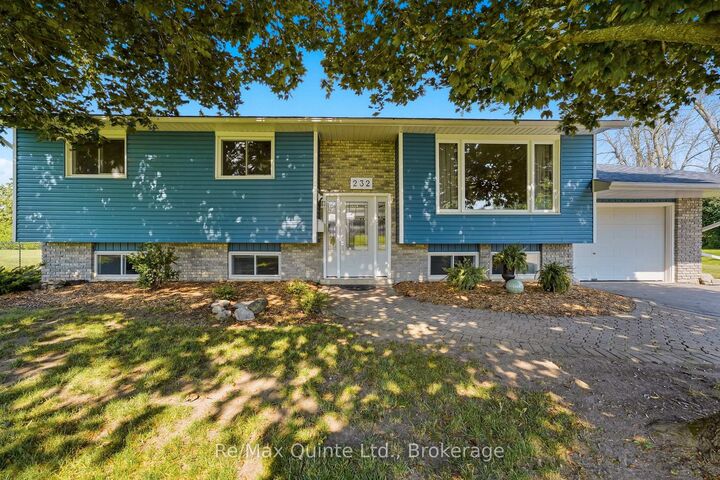Property Photo:  232 Colonial Road  ON K8R 1B9 