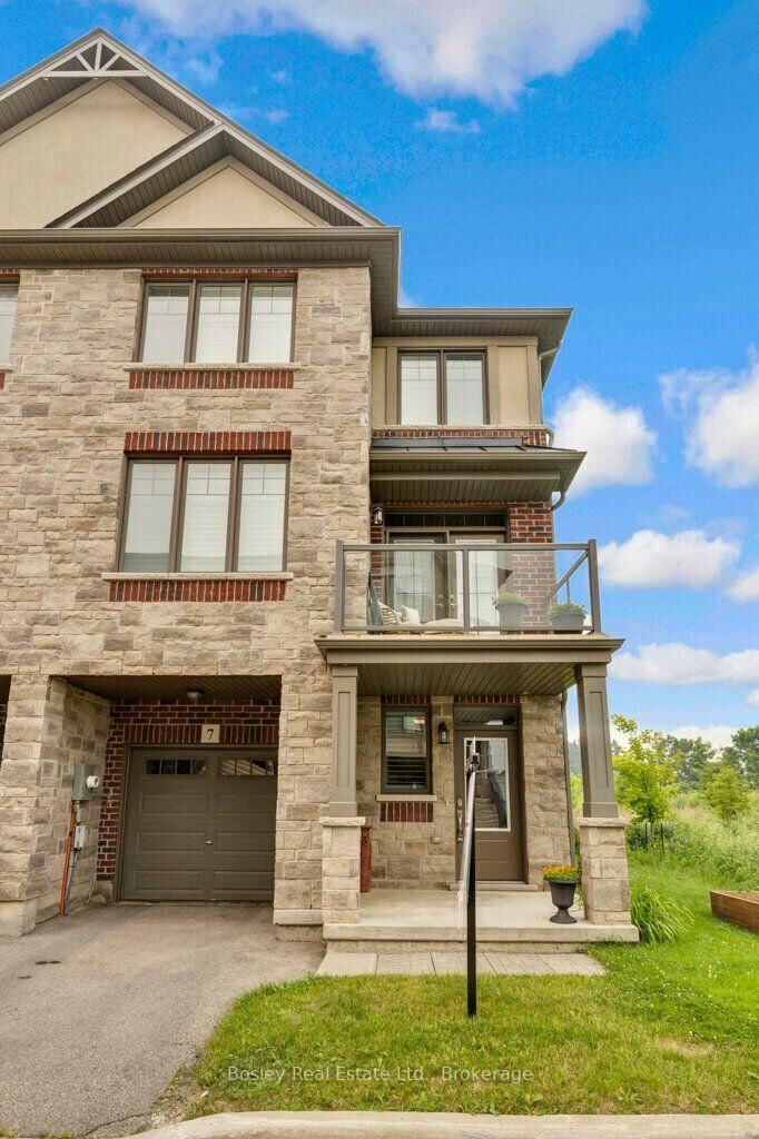 Property Photo:  7 Bacon Lane  ON L9G 0H2 