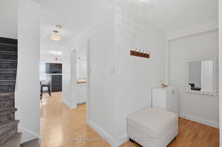 Property Photo:  4 Hawthorne Crescent  ON L4N 8K1 