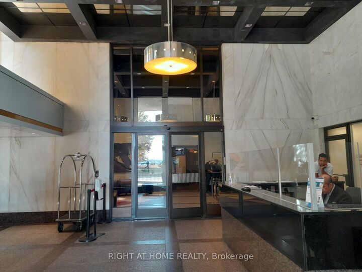 Property Photo: 33 Harbour Square 2803 ON M5J 2G2