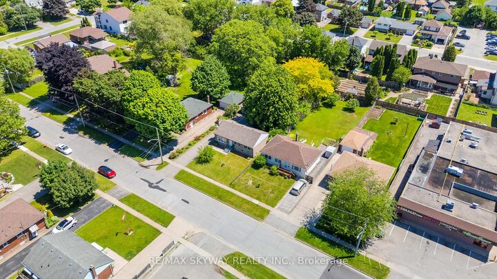 Property Photo:  6604 Locus Avenue  ON L2G 4K7 