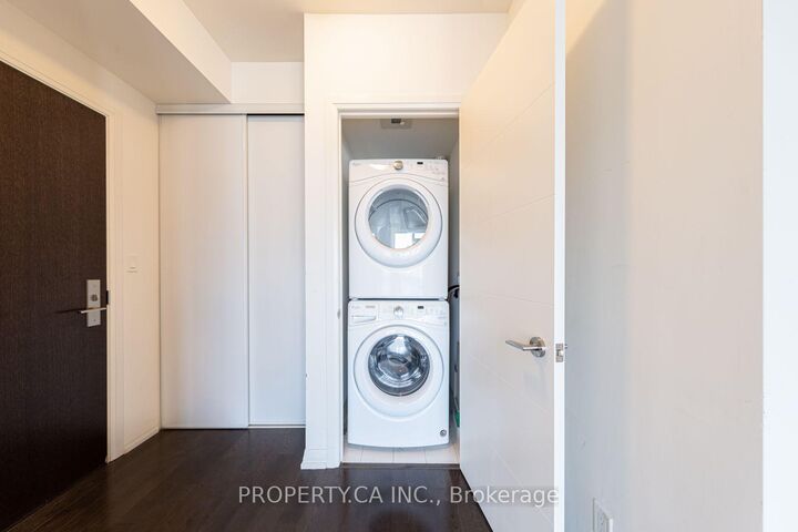 Property Photo: 460 Adelaide Street E 706 ON M5A 1N4