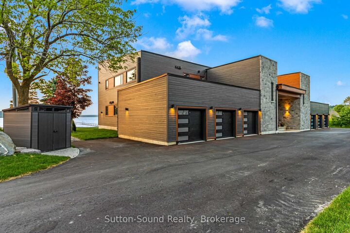 Property Photo:  535 #202 Isaac Street 202  ON N0H 2T0 