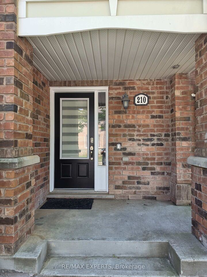 Property Photo:  210 Magurn Gate  ON L9T 7B4 