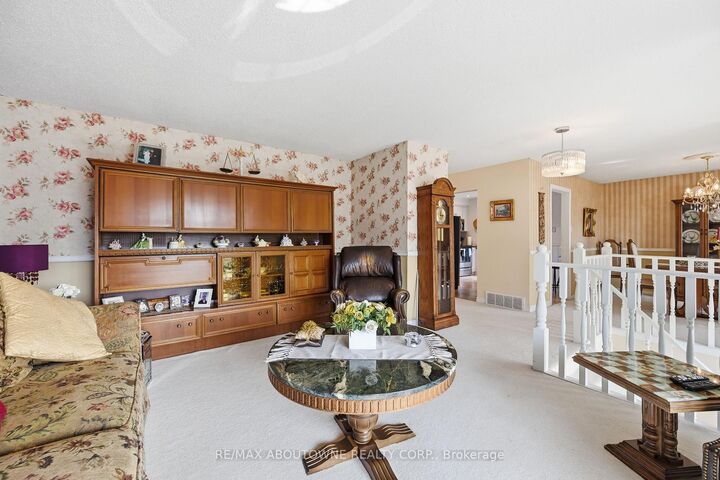 Property Photo: 2339 Gillingham Drive ON L7P 4G5