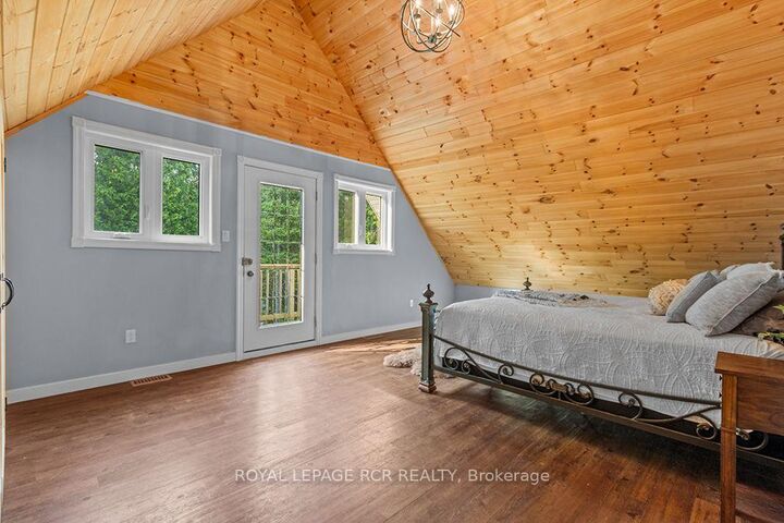10 Dunks Bay Road — photo 1