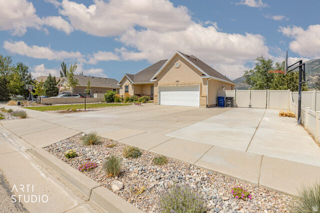 Property Photo: 2194 E View Dr S UT 84405