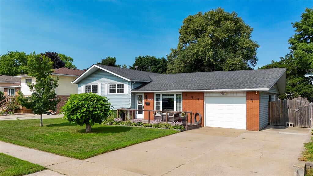 Property Photo: 1309 Indian Road ON N7V 4C6