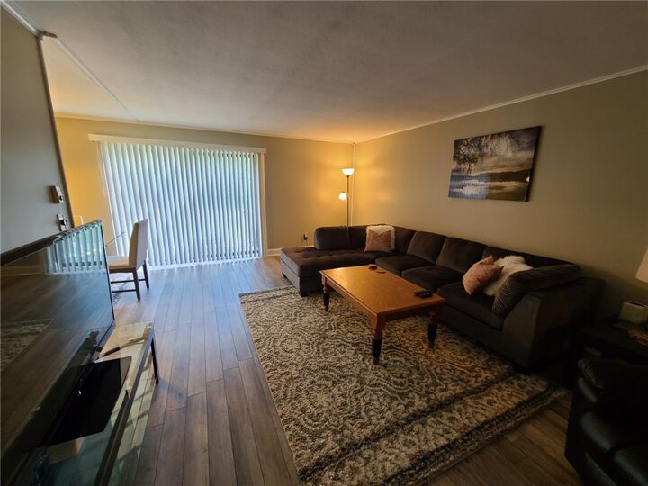 Property Photo: 1335 Forest Green Dr PA 15108