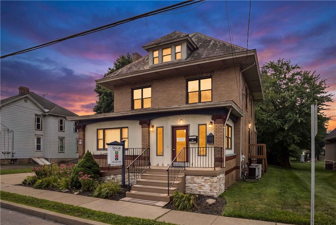 Property Photo:  208 W New Castle St  PA 16063 