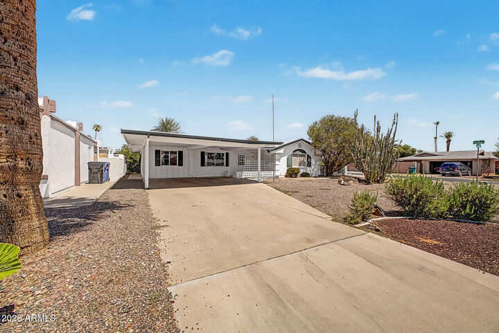 Property Photo: 809 S Saranac Avenue AZ 85208