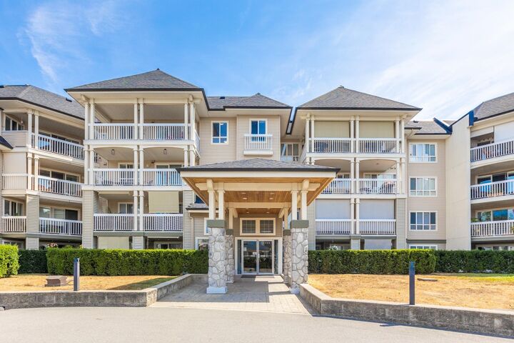 22022 49 Avenue 316 — photo 1