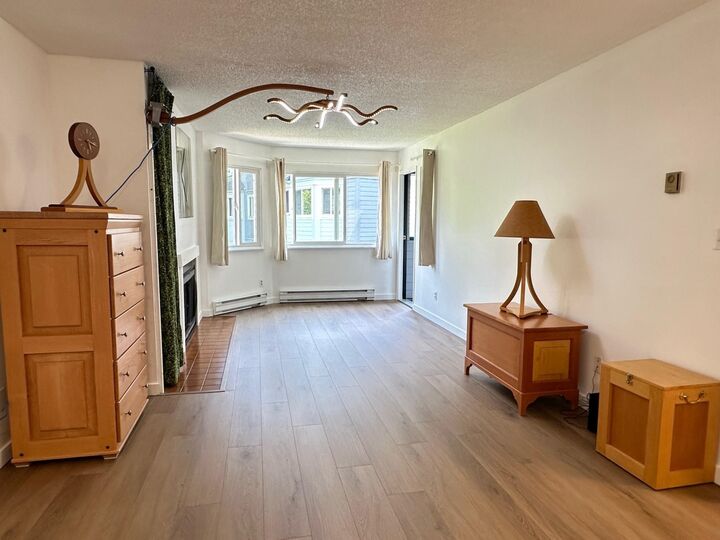 Photo de la propriété: 9890 Manchester Drive 303 BC V3N 4R4