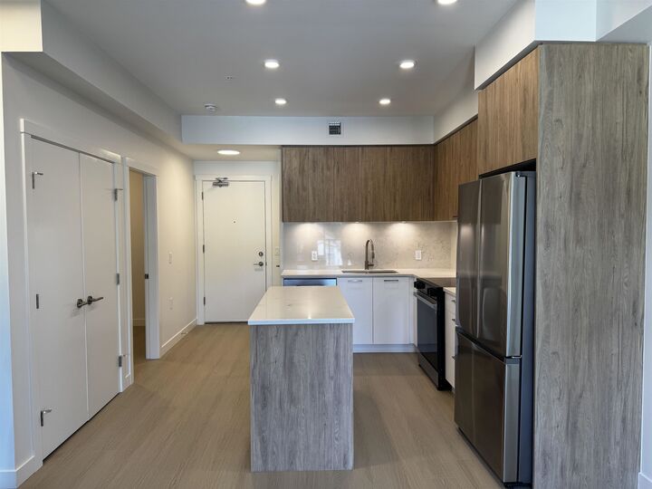 Property Photo:  82 First Street 611  BC V3L 0L8 