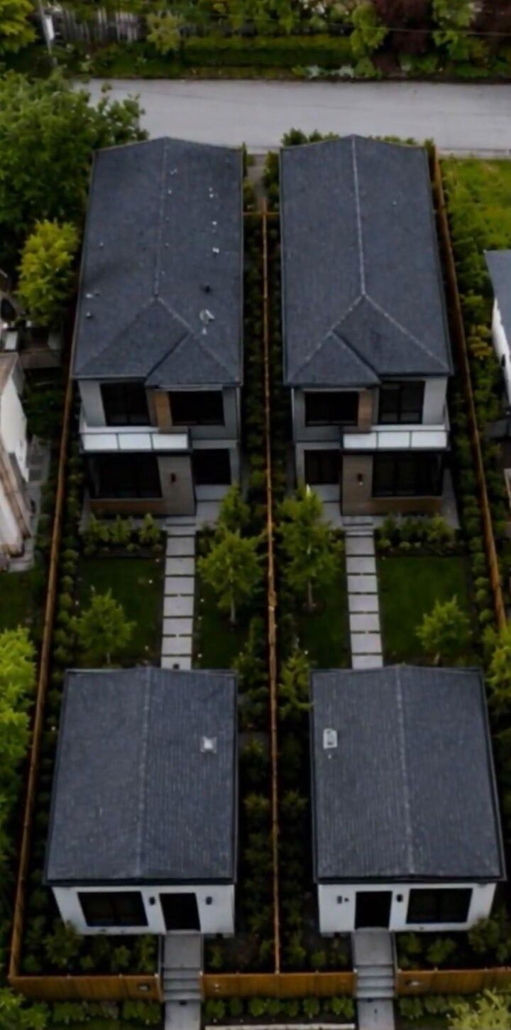 2304 Henry Street — photo 1