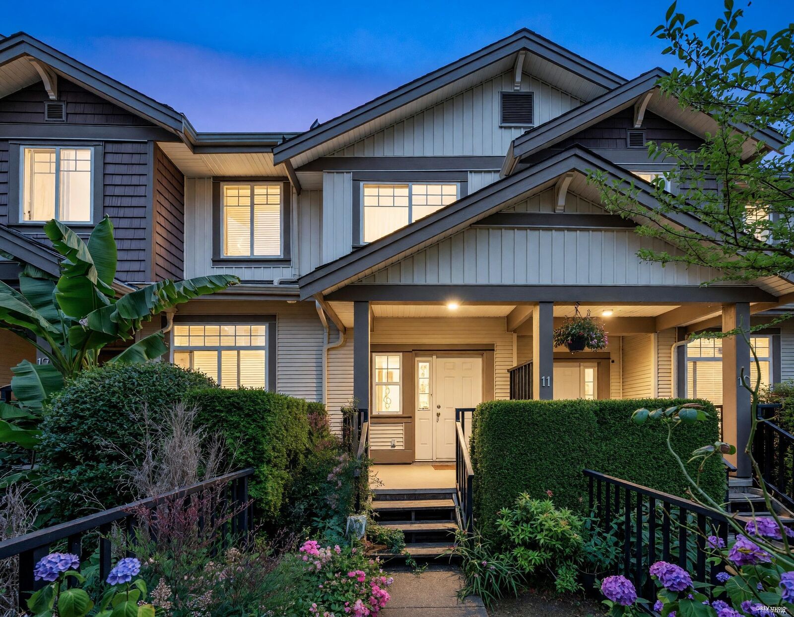 Property Photo: 15933 86A Avenue 11 BC V4N 5W2