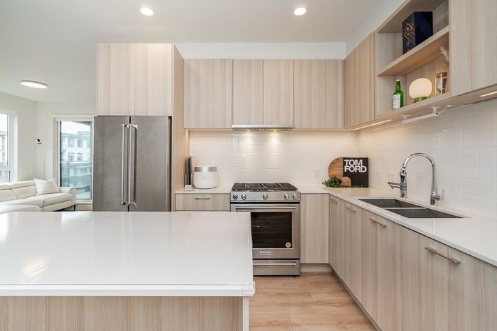 Property Photo: 741 Anskar Court 505 BC V3J 4J3