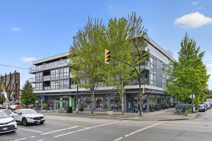209 E 20 Avenue 308 — photo 1