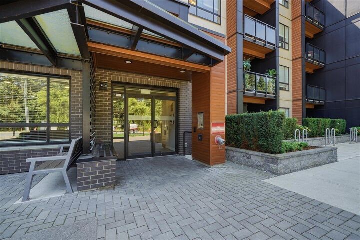 Property Photo: 32690 14th Avenue 224 BC V2V 0K5