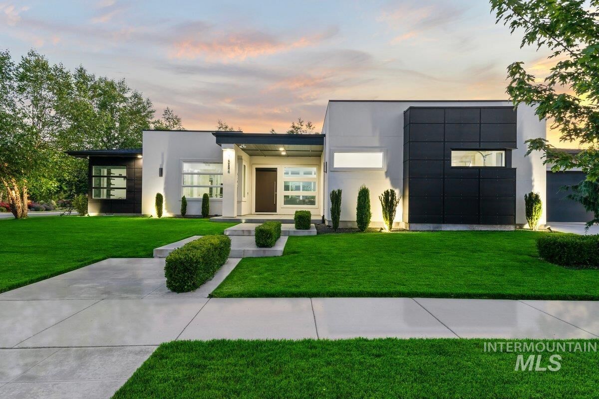 Property Photo: 1854 W Hampton Bay Drive ID 83616
