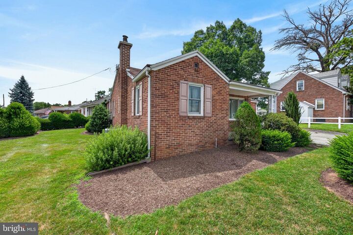 Property Photo: 540 Manor Road PA 17366