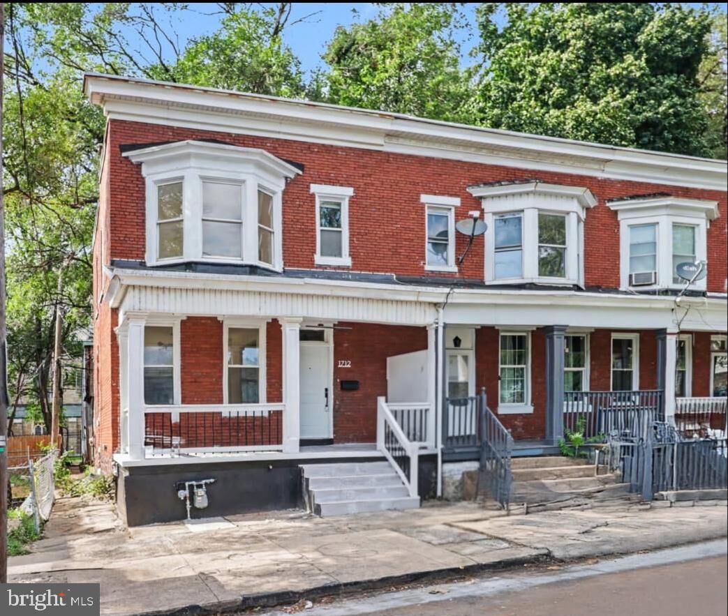 Property Photo:  1712 Elm Street  PA 17103 
