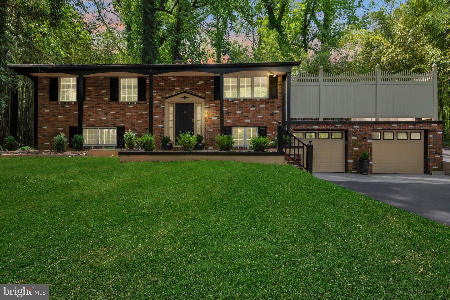 Property Photo: 1350 Ritchie Hwy MD 21012