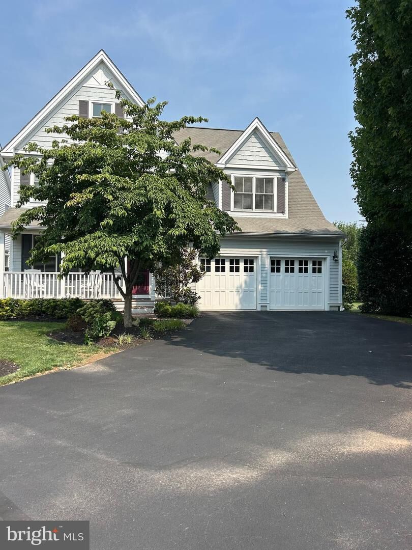 Property Photo: 909 Phipps Way PA 19422