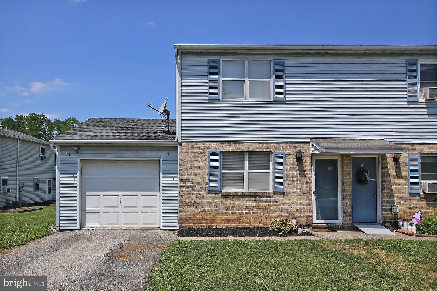 Property Photo:  35 Walnut Mill Lane  PA 17042 
