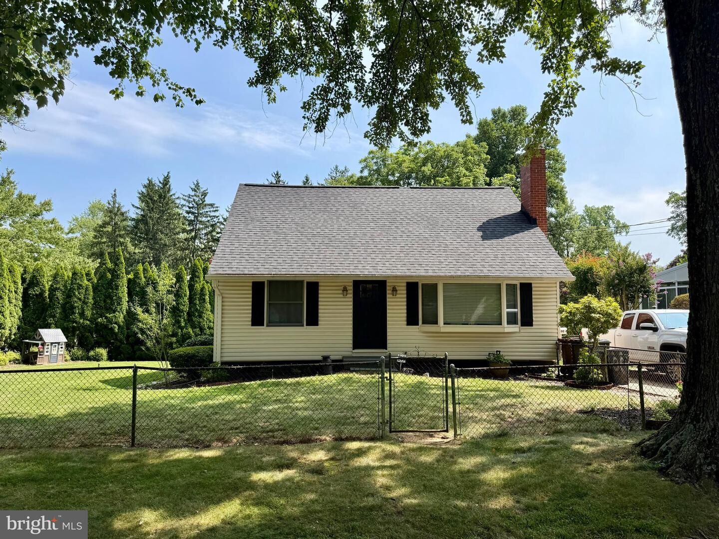 Property Photo: 1400 Bernerd Place MD 20851