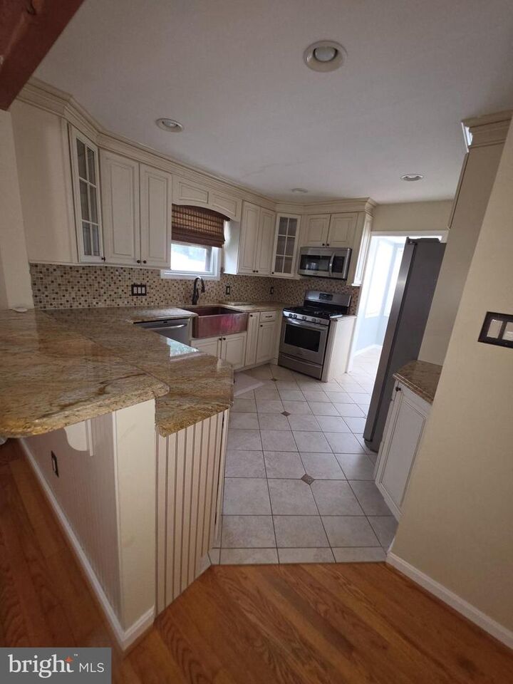Property Photo:  206 Nancy  MD 21090 