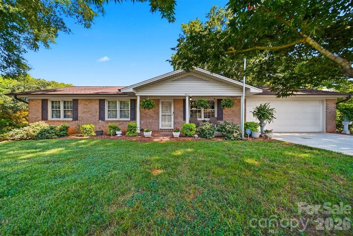 Property Photo: 3210 W Calvin Street NC 28610