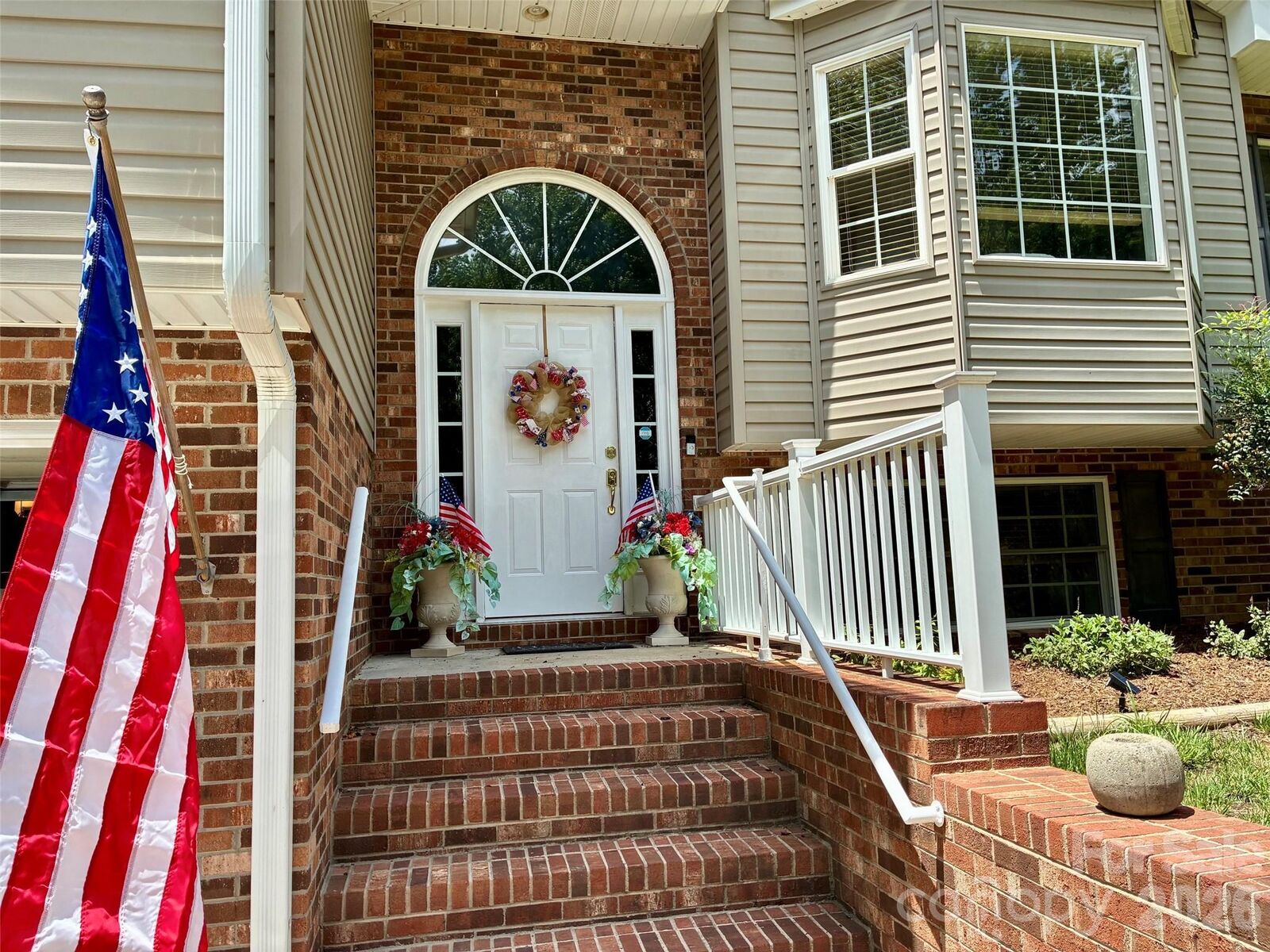 Property Photo: 675 Country Club Road NC 28697