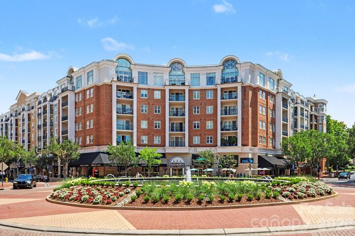 Property Photo: 4625 Piedmont Row Drive 417 NC 28210