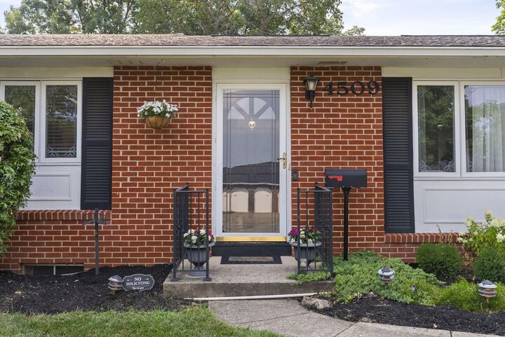 Property Photo: 4509 Norwell E Drive OH 43220