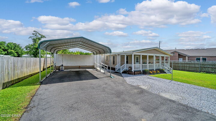 Property Photo: 7414 Walker Drive FL 32404
