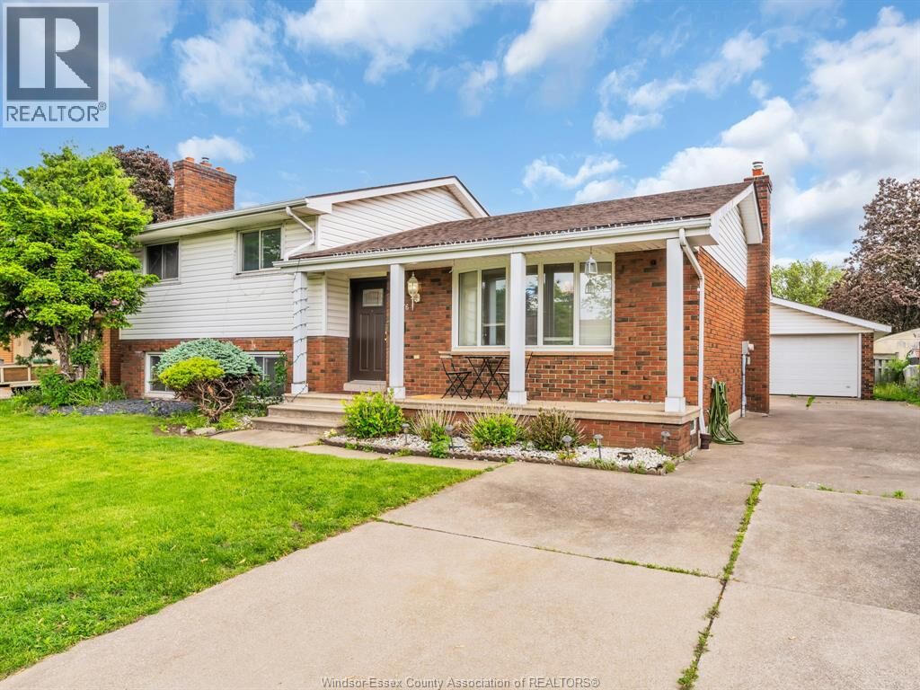 Property Photo:  2976 Buttery Court Lower  ON N9E 3W4 