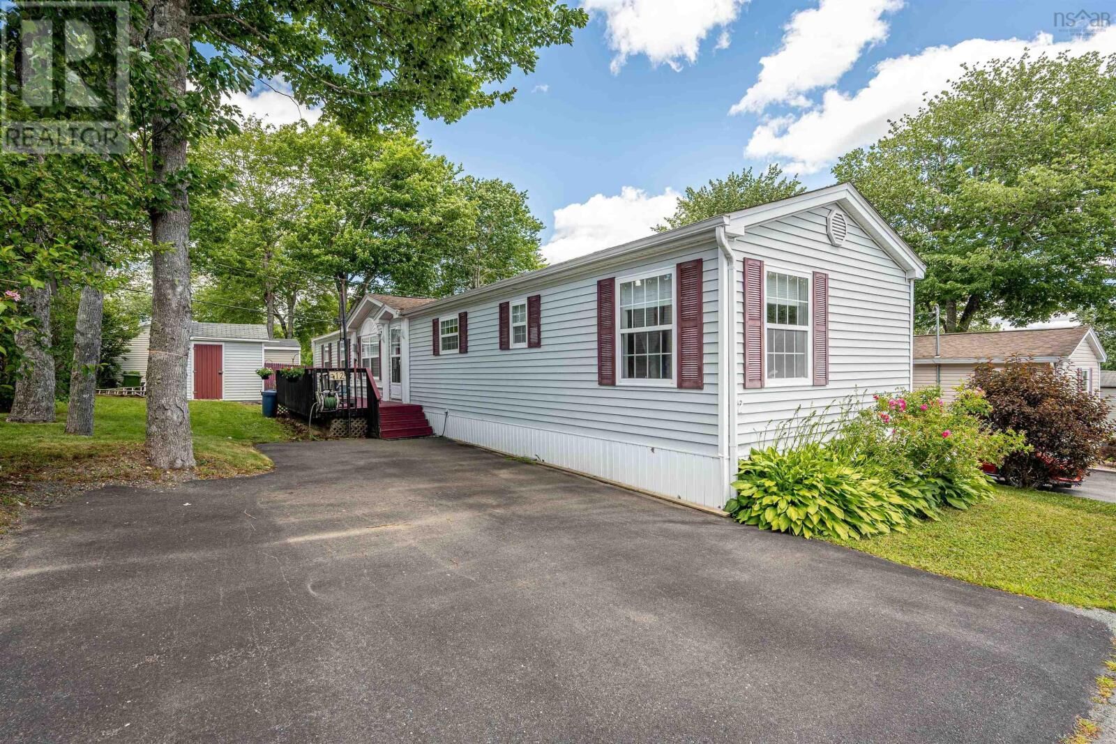 Property Photo: 12 Sixth Street NS B4B 1R3